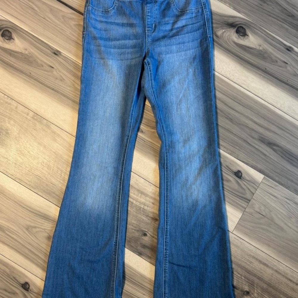 Fashion Nova blue flare jeans, size M